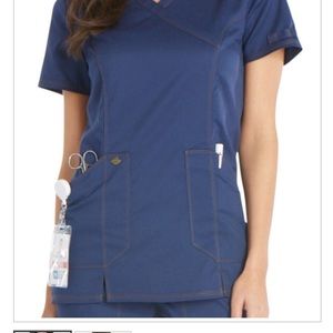 Dickies XS hardly used navy scrub top